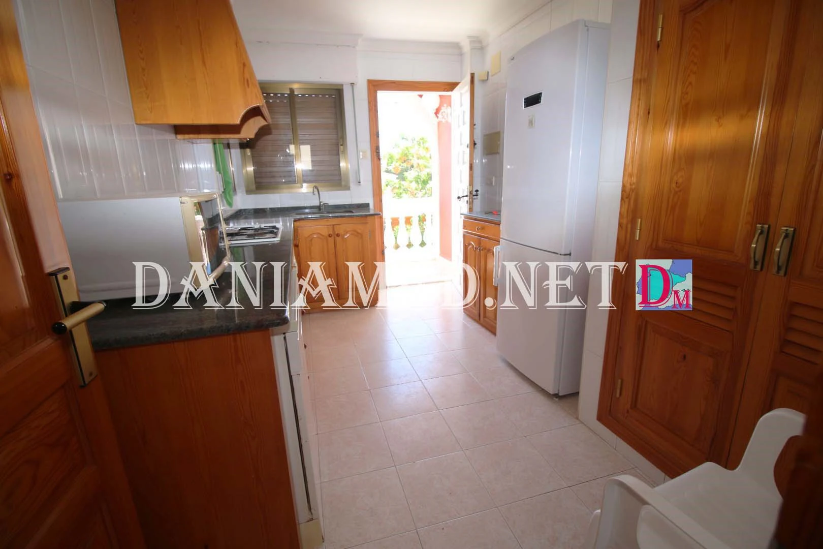 Villasal - ¡Chalet a solo 50 metros de la Playa Deveses!