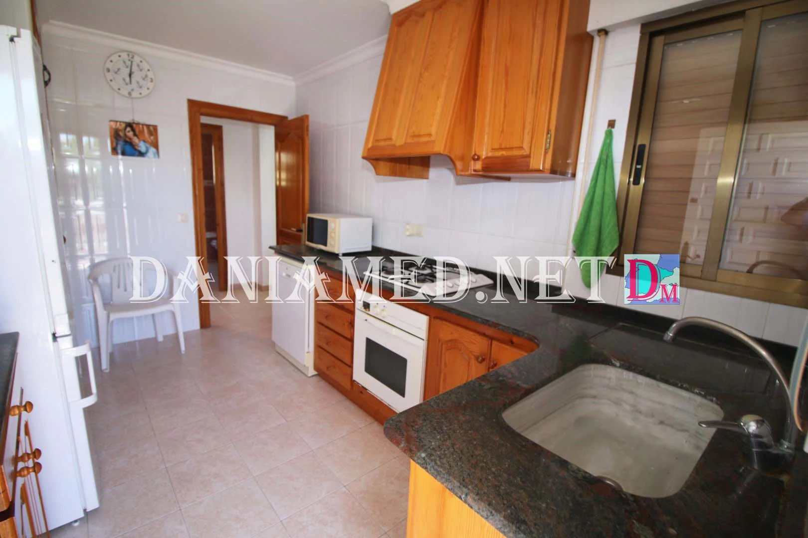 Villasal - ¡Chalet a solo 50 metros de la Playa Deveses!