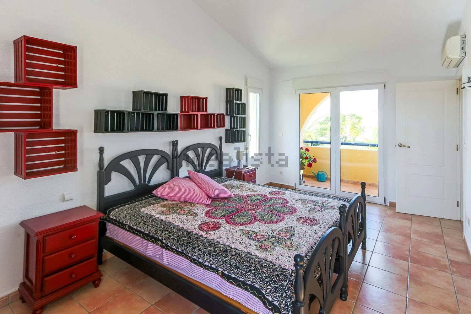 Azurillo - Modern chalet just 200 meters from Almadrava beach.