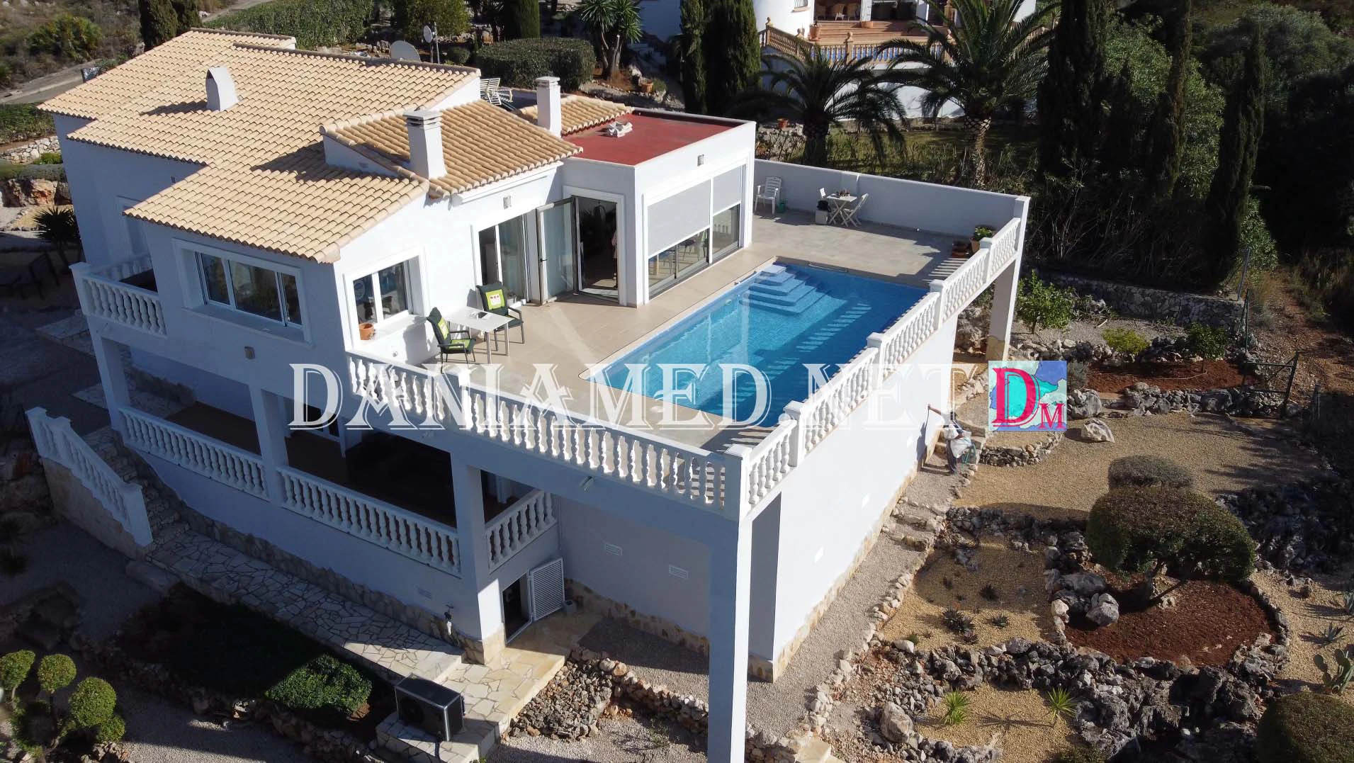 Alpa - Chalet with Sea Views and Solar Panels!