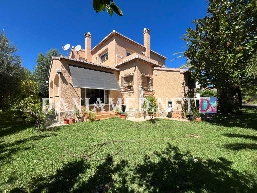Villacalma - Chalet de Luxe à Denia - à 90m de la Plage et avec vue sur la Mer !