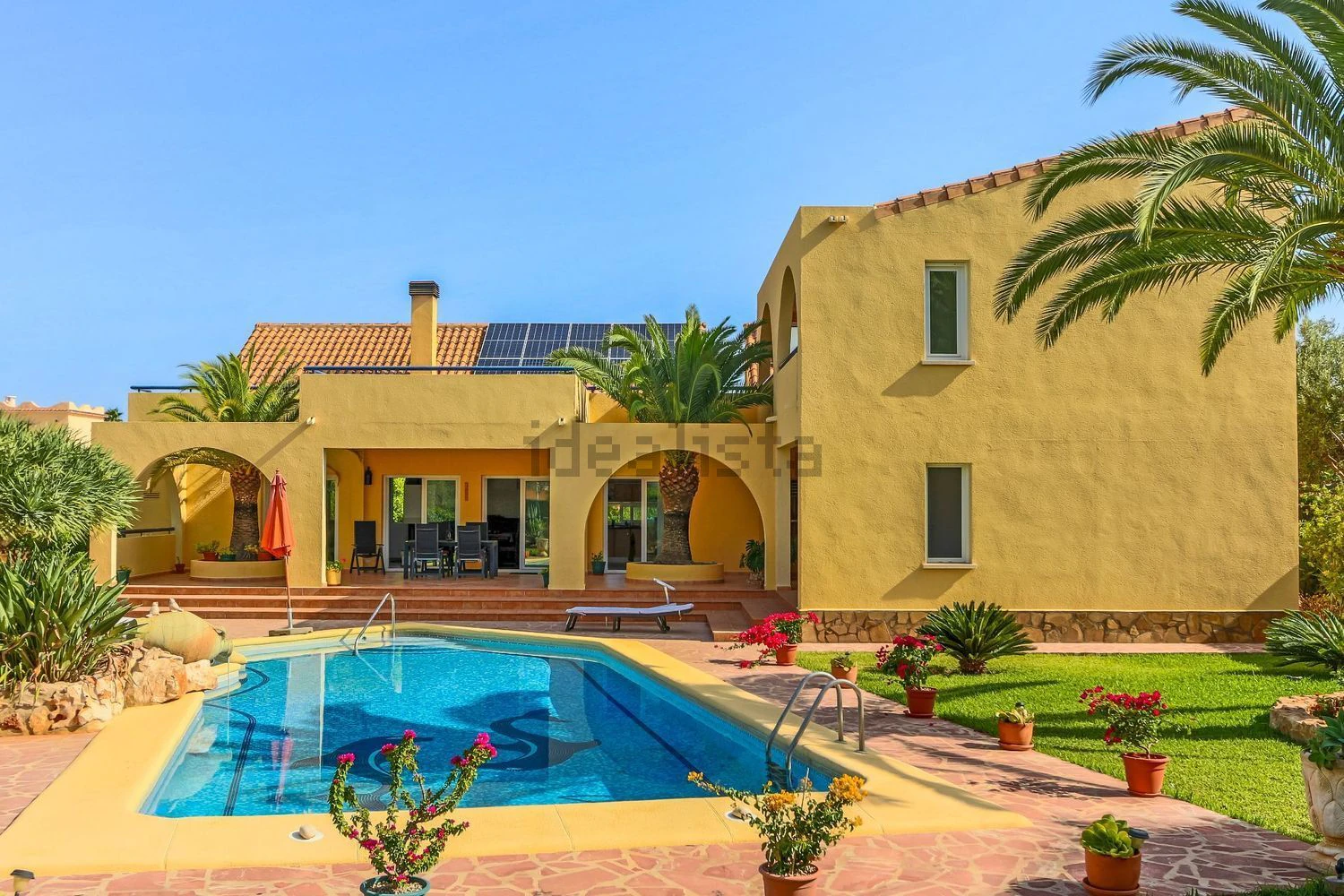 Azurillo - Modern chalet just 200 meters from Almadrava beach.