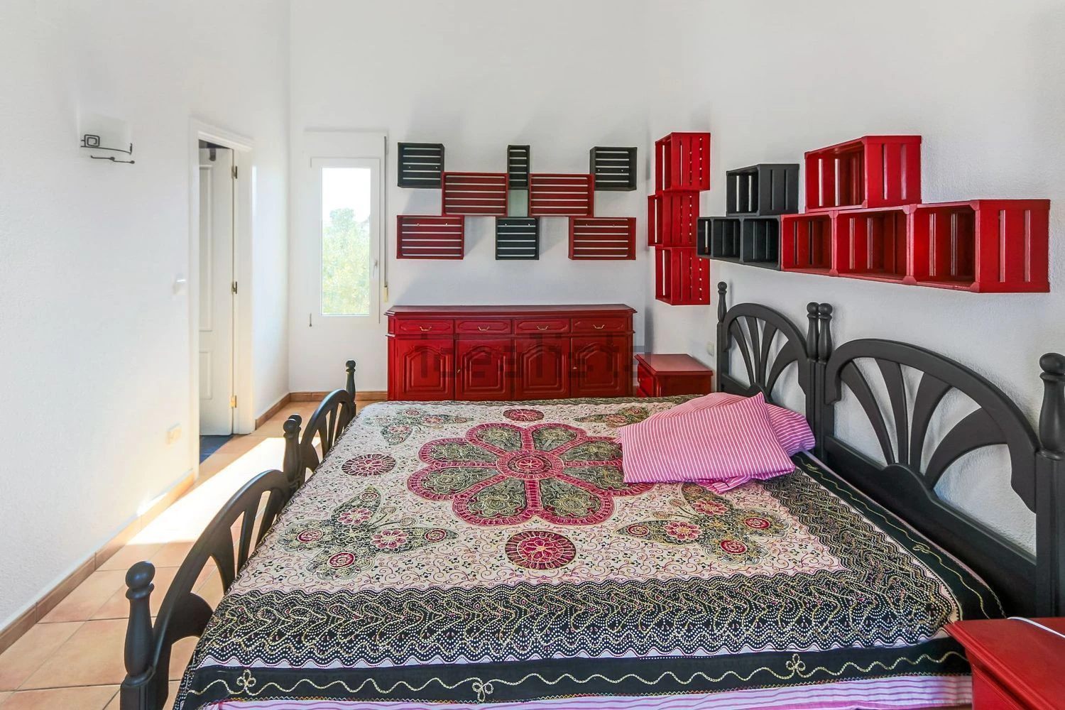 Azurillo - Modern chalet just 200 meters from Almadrava beach.