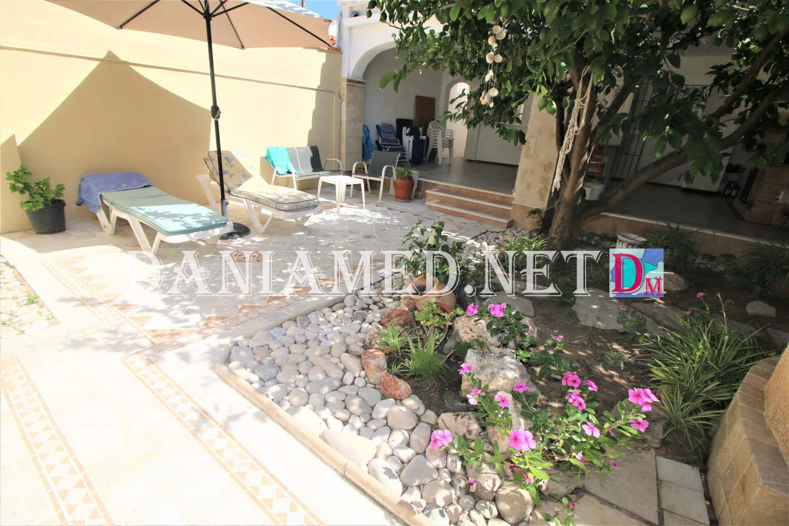 Costaplaya - Charming Beachfront House in Deveses, Dénia