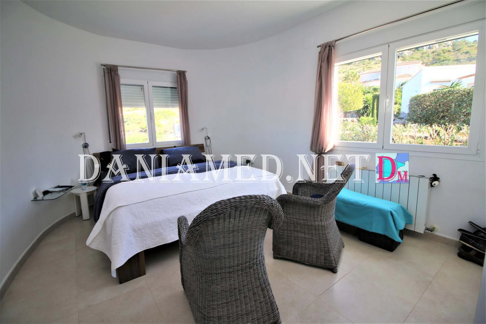 Alpa - Chalet with Sea Views and Solar Panels!