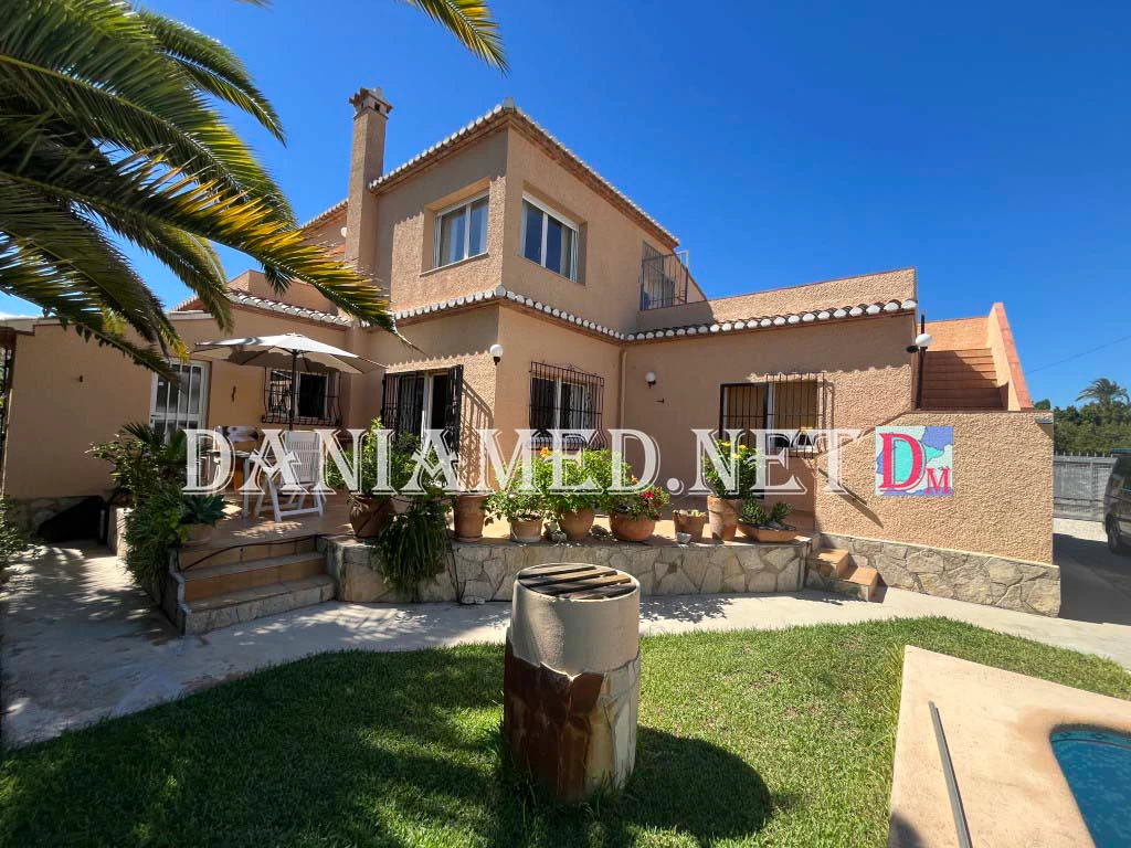 Villacalma - Chalet de Luxe à Denia - à 90m de la Plage et avec vue sur la Mer !