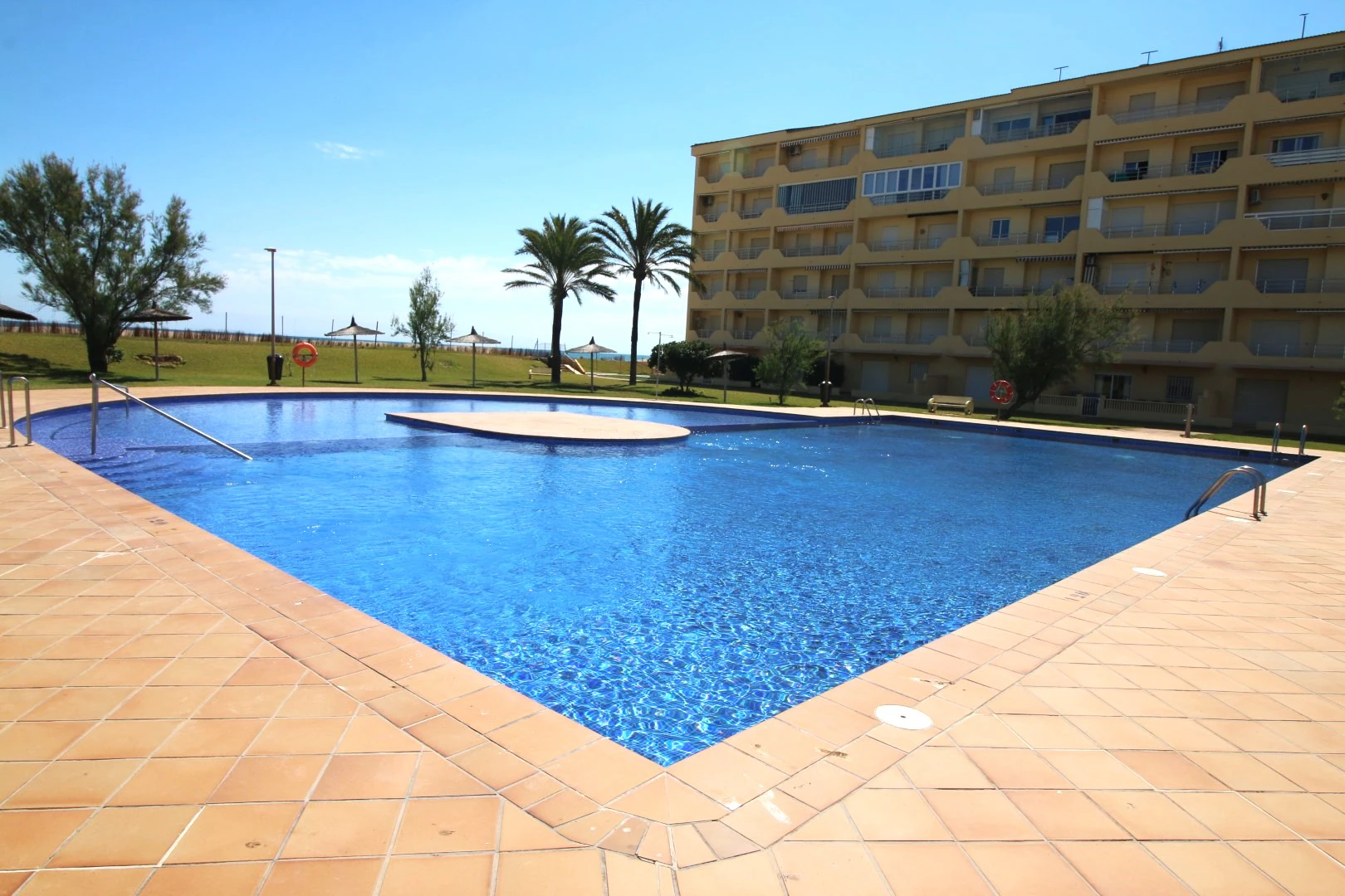 Pbracons - Ground floor on the first line to the beach in Dénia.