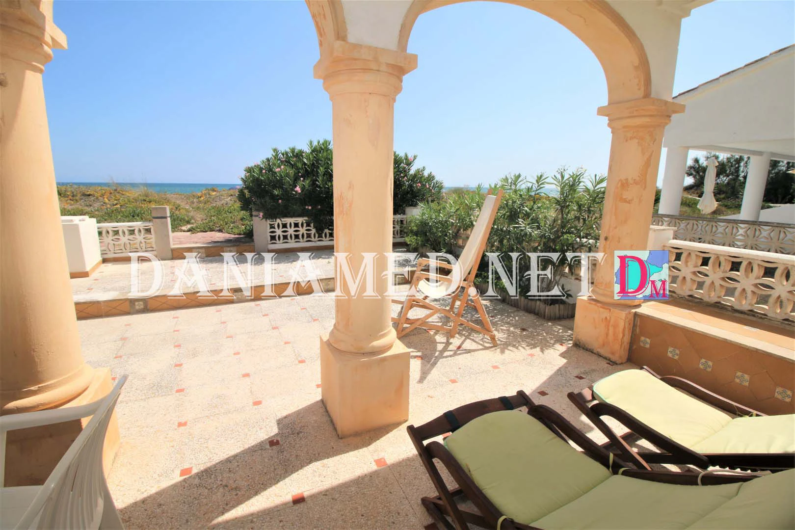 Costaplaya - Charming Beachfront House in Deveses, Dénia