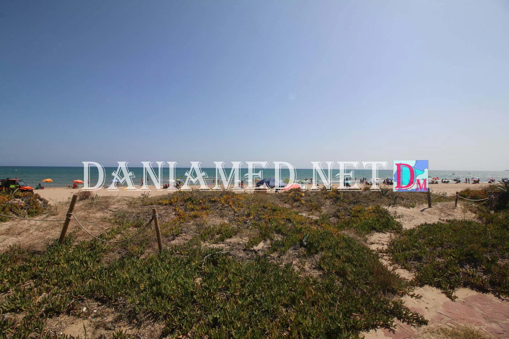 Costaplaya - Charming Beachfront House in Deveses, Dénia
