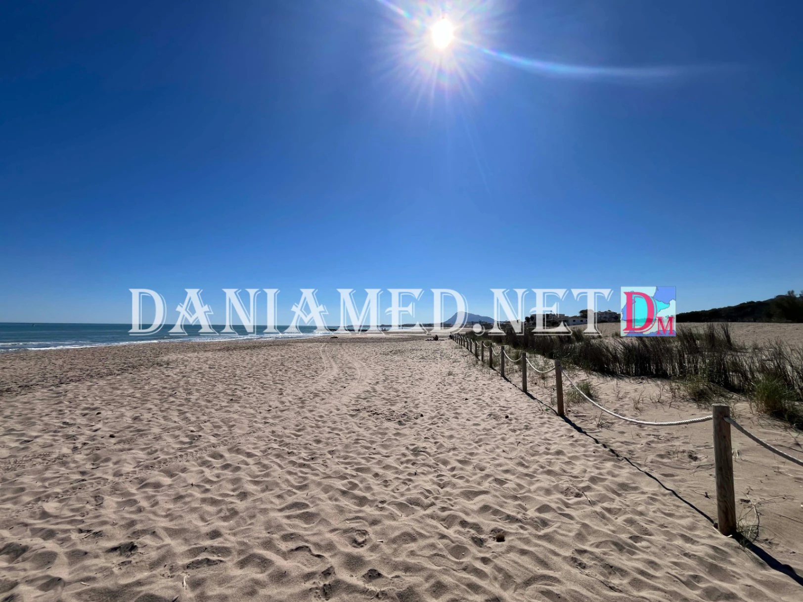 Carmenplaya - Ground floor on the frontline, Denia, Deveses Beach area!