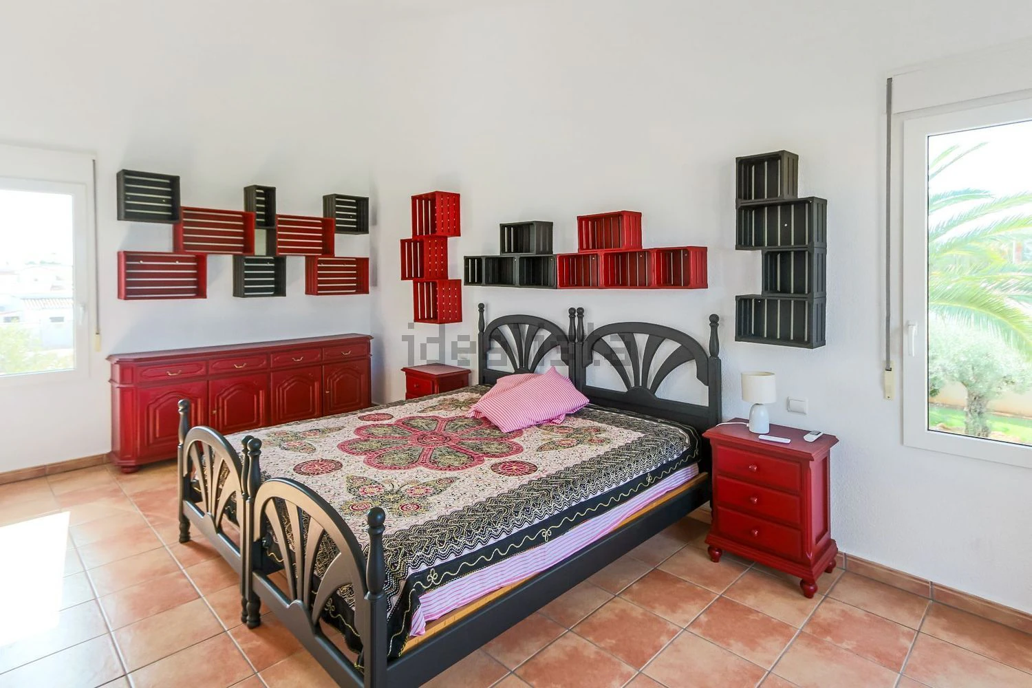 Azurillo - Modern chalet just 200 meters from Almadrava beach.