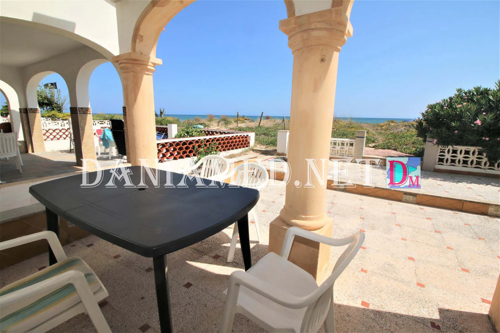 Costaplaya - Charming Beachfront House in Deveses, Dénia