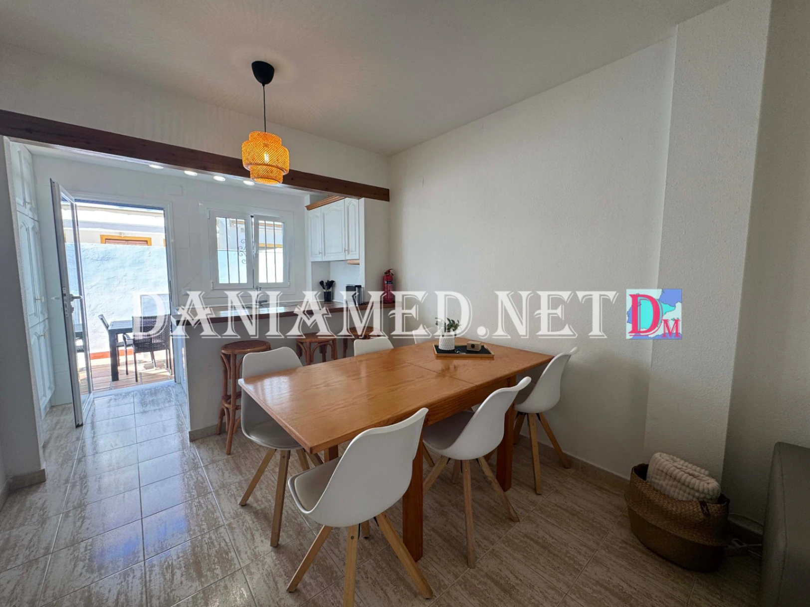 Chalet pareado en El Verger, a  500 m de la Playa de Les Deveses