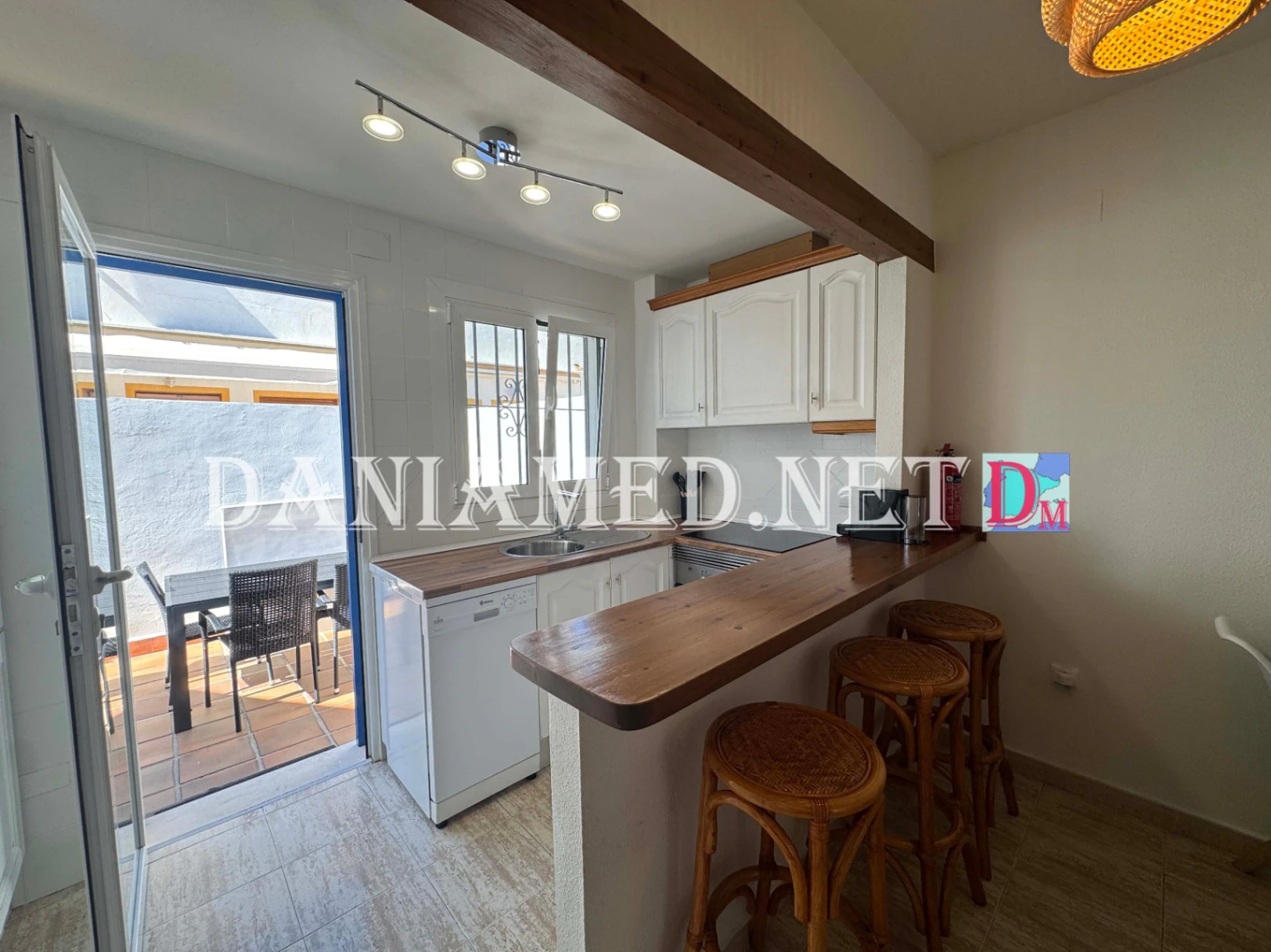 Chalet pareado en El Verger, a  500 m de la Playa de Les Deveses