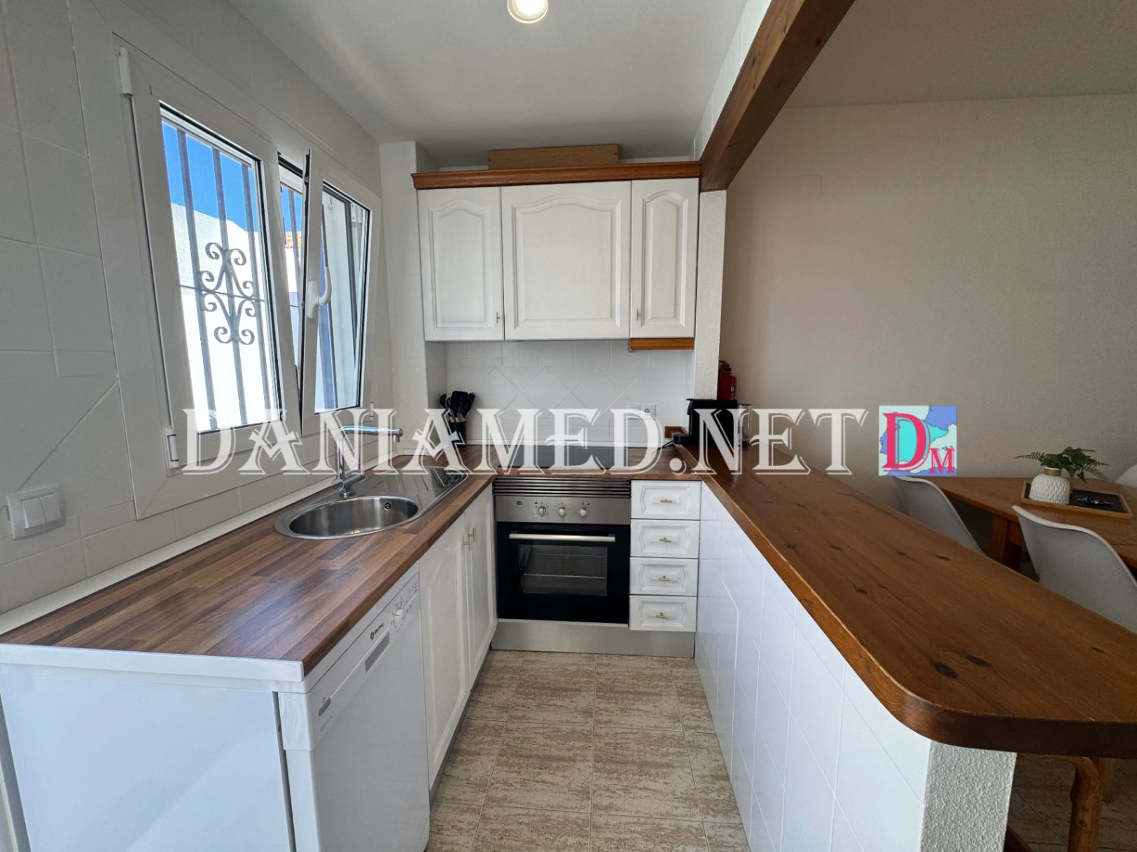 Chalet pareado en El Verger, a  500 m de la Playa de Les Deveses