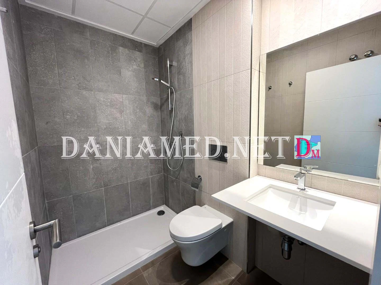 NovagolfPB - Moderno Apartamento en Planta Baja con Jardín Privado en Oliva Nova — A Estrenar