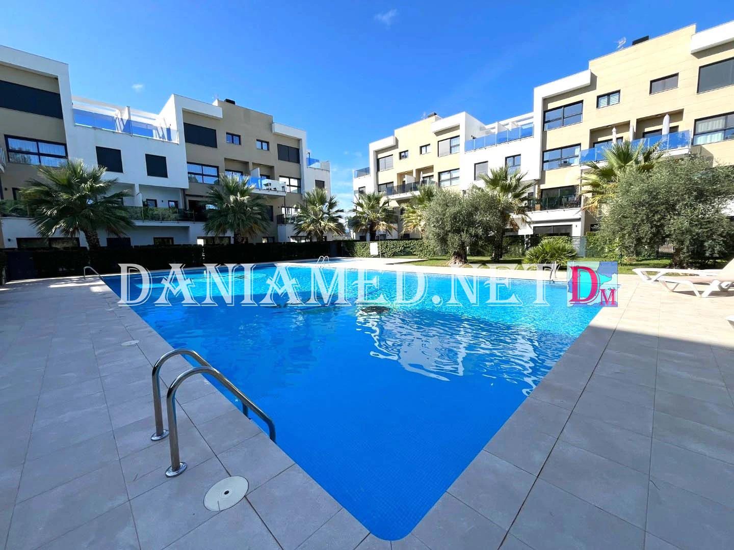 NovagolfPB - Moderno Apartamento en Planta Baja con Jardín Privado en Oliva Nova — A Estrenar