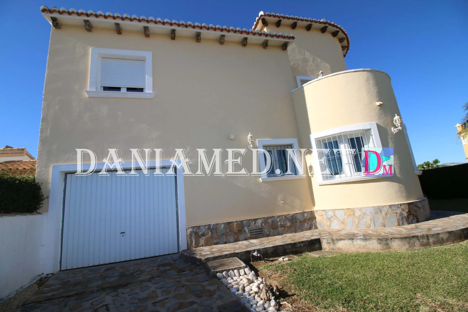 Trillizos - Villa en El Vergel con Piscina Privada !