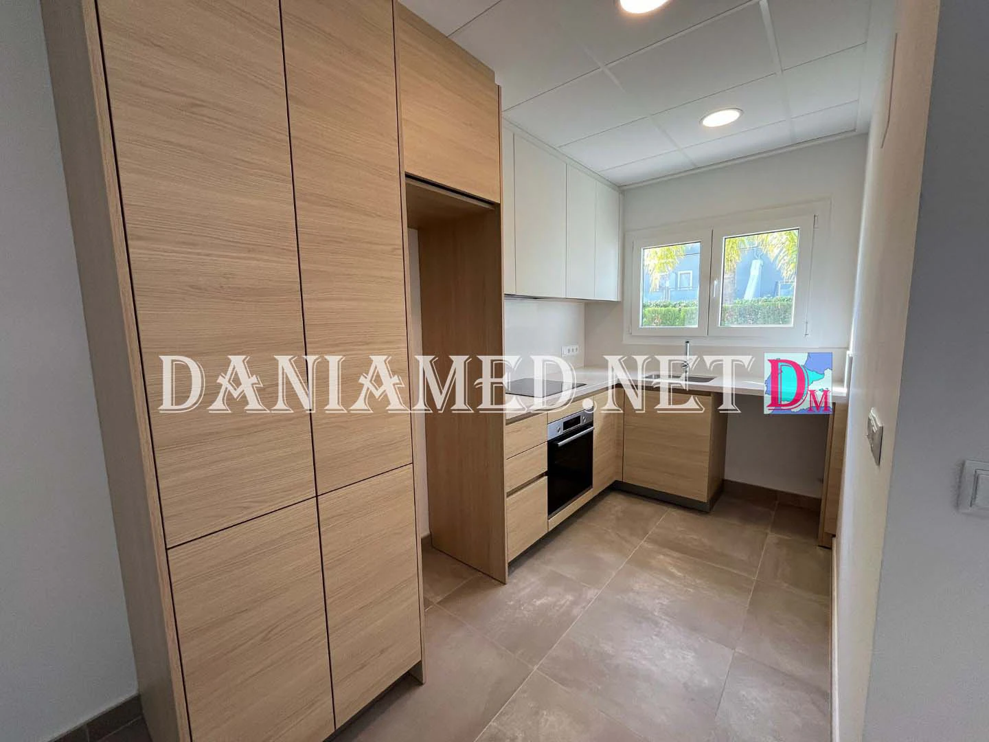 NovagolfPB - Moderno Apartamento en Planta Baja con Jardín Privado en Oliva Nova — A Estrenar