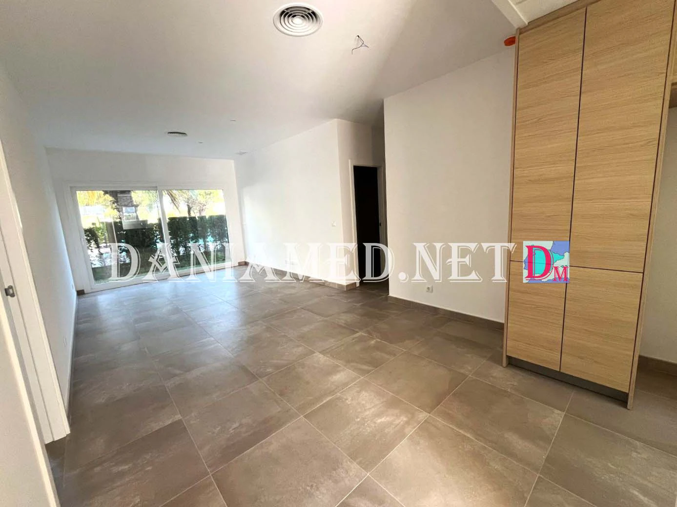 NovagolfPB - Moderno Apartamento en Planta Baja con Jardín Privado en Oliva Nova — A Estrenar