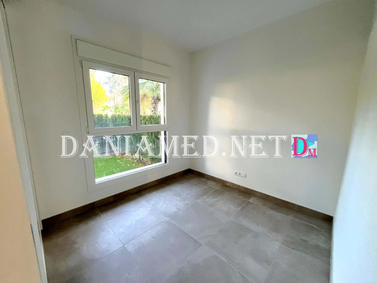 NovagolfPB - Moderno Apartamento en Planta Baja con Jardín Privado en Oliva Nova — A Estrenar