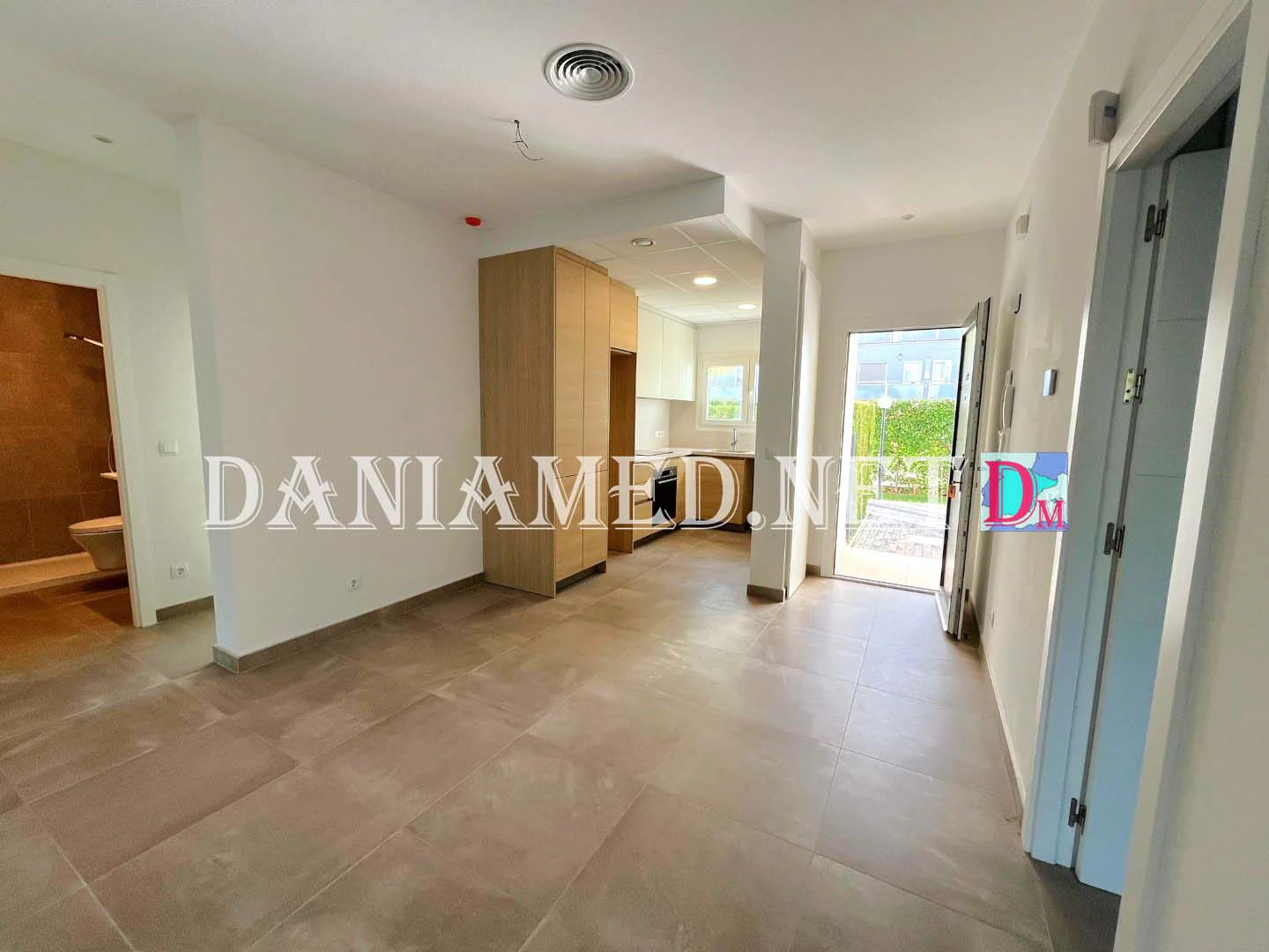 NovagolfPB - Moderno Apartamento en Planta Baja con Jardín Privado en Oliva Nova — A Estrenar