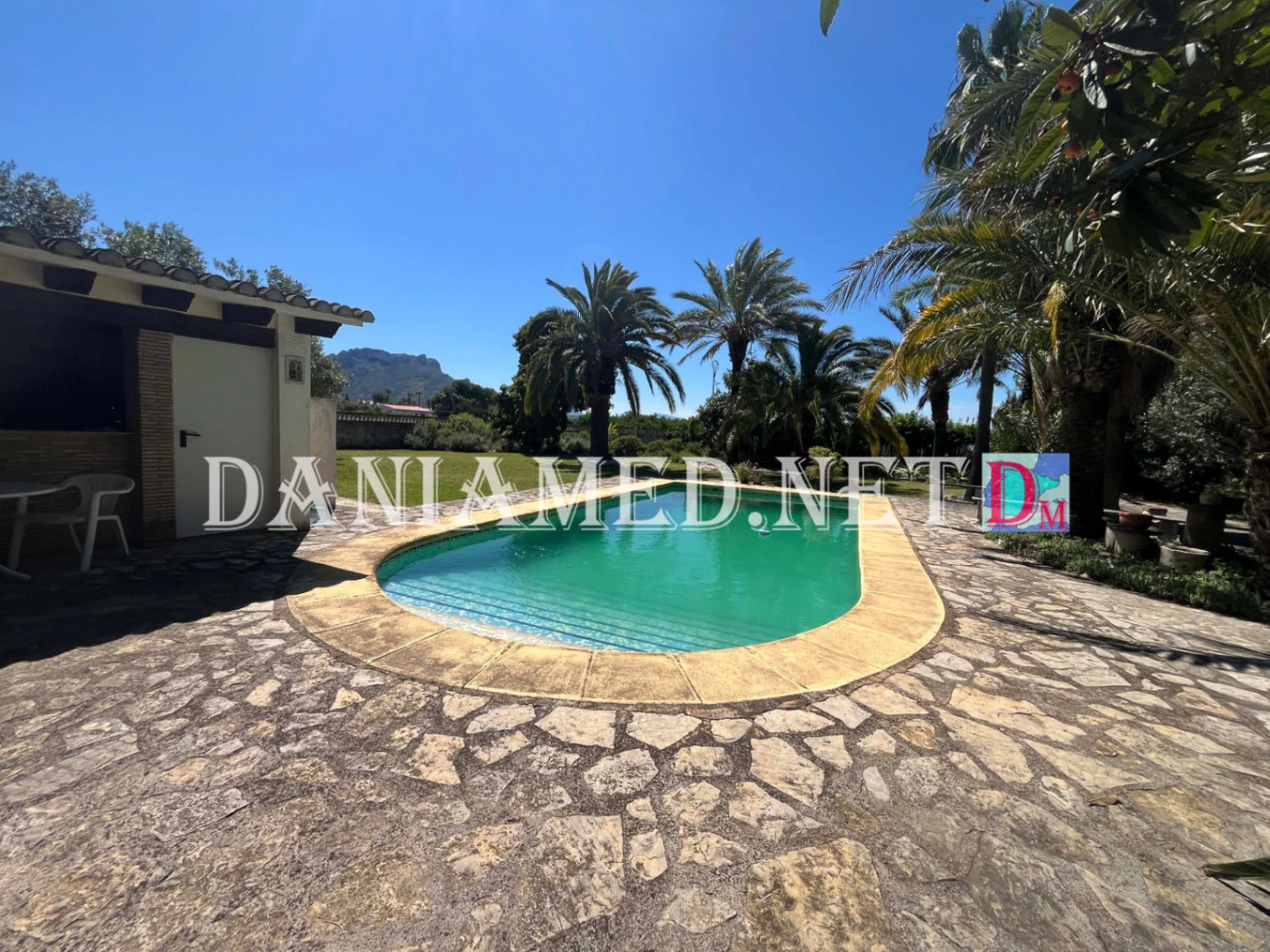 FincaBert - Espectacular finca con parcela de 5.000 m² a tan solo 900 metros de la playa