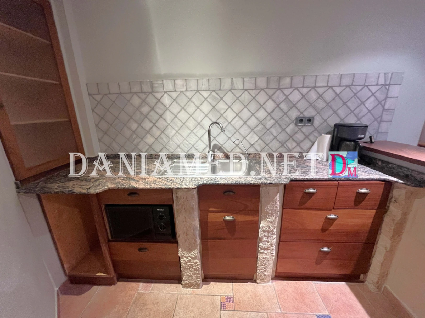 FincaBert - Espectacular finca con parcela de 5.000 m² a tan solo 900 metros de la playa
