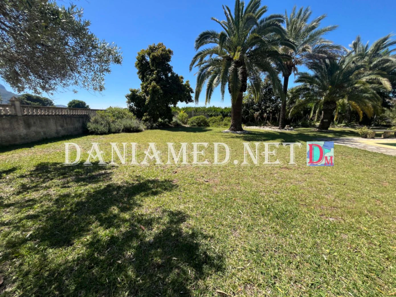 FincaBert - Espectacular finca con parcela de 5.000 m² a tan solo 900 metros de la playa