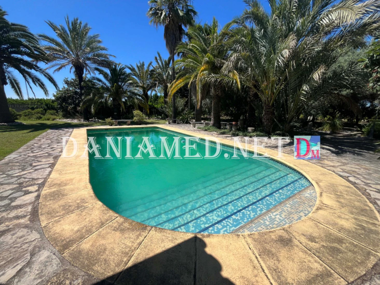 FincaBert - Espectacular finca con parcela de 5.000 m² a tan solo 900 metros de la playa