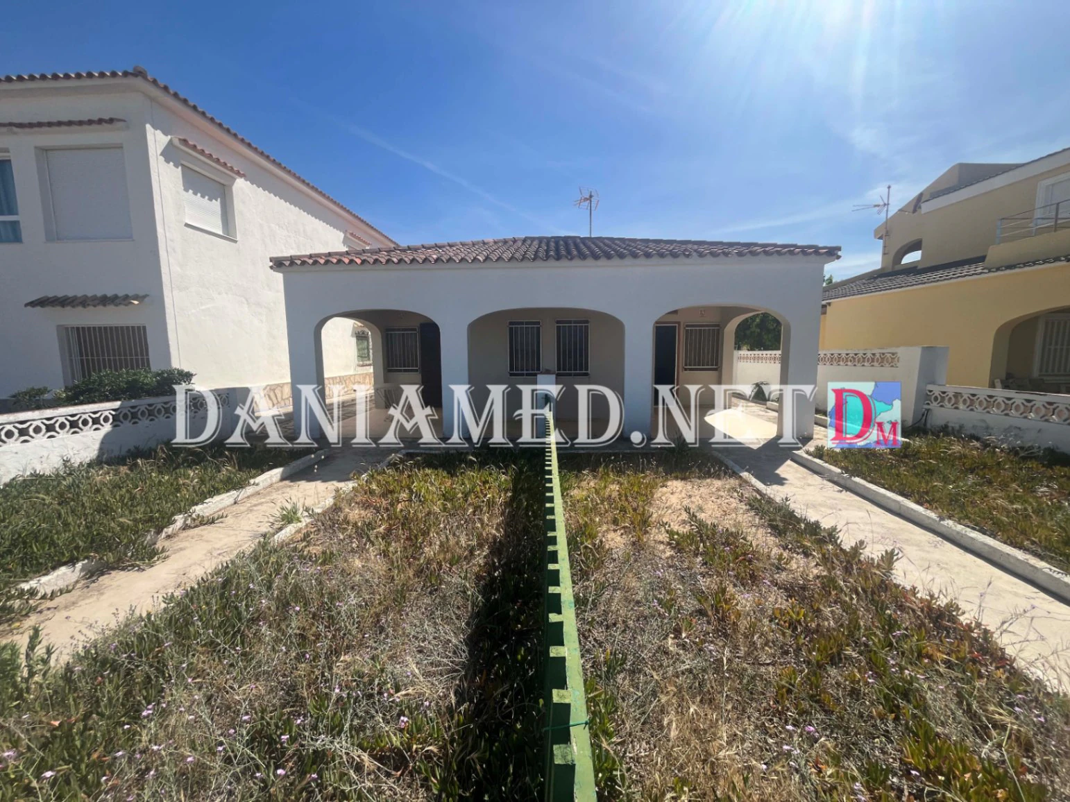 Villamagre - Villa en primera línea de la playa de Les Deveses – No afectada por las normativas costeras