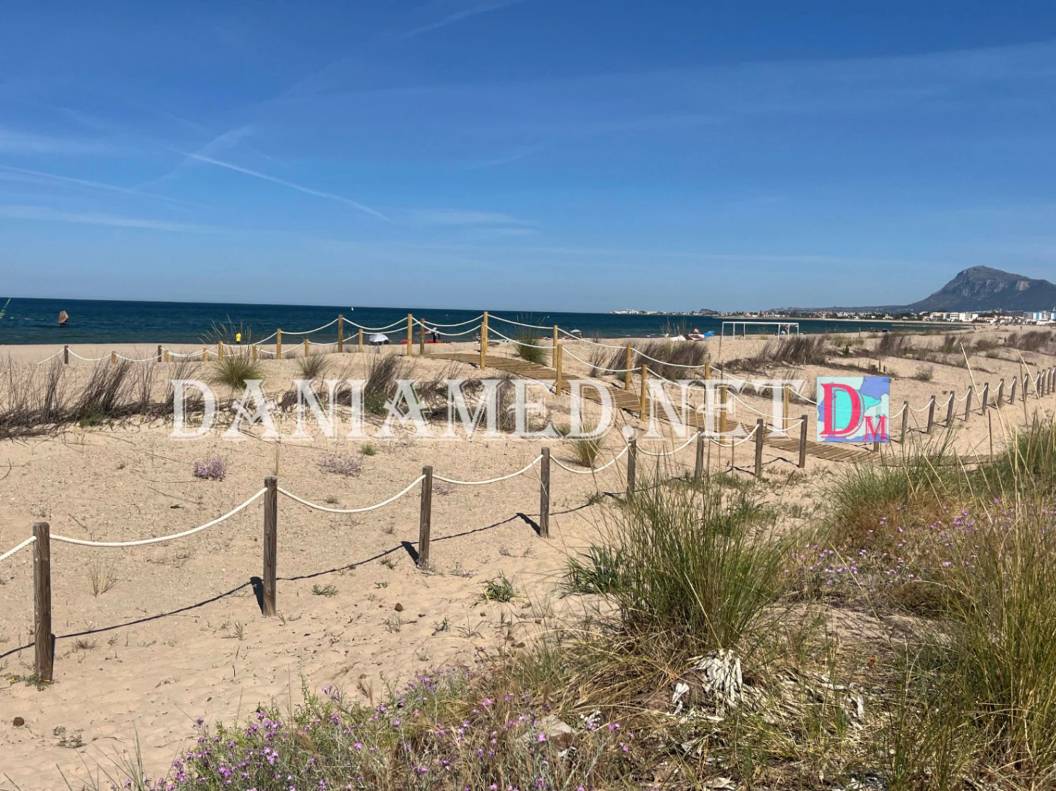 Villamagre - Villa en primera línea de la playa de Les Deveses – No afectada por las normativas costeras