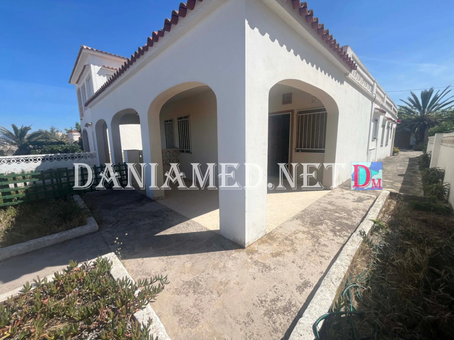 Villamagre - Villa en primera línea de la playa de Les Deveses – No afectada por las normativas costeras