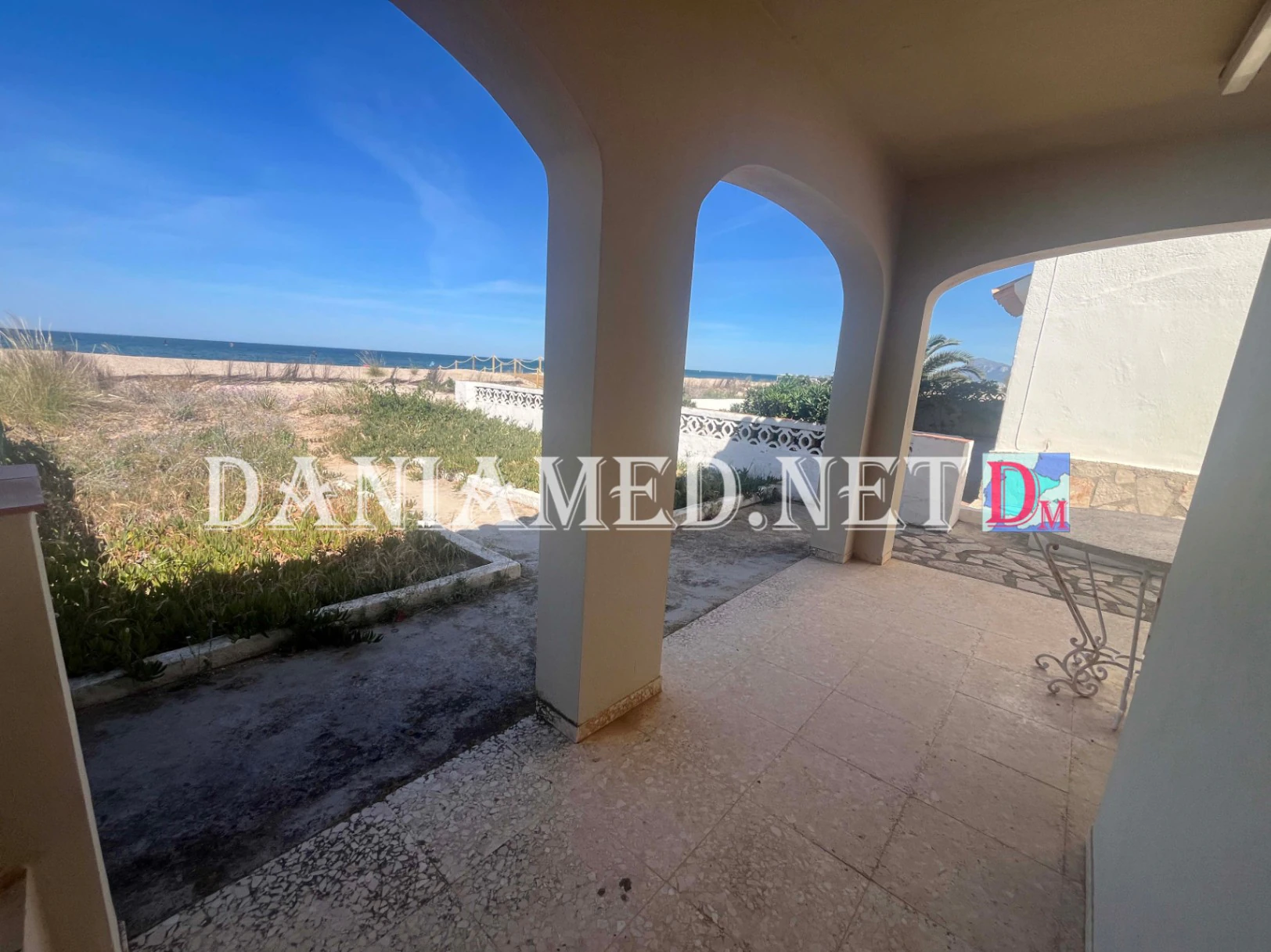 Villamagre - Villa en primera línea de la playa de Les Deveses – No afectada por las normativas costeras