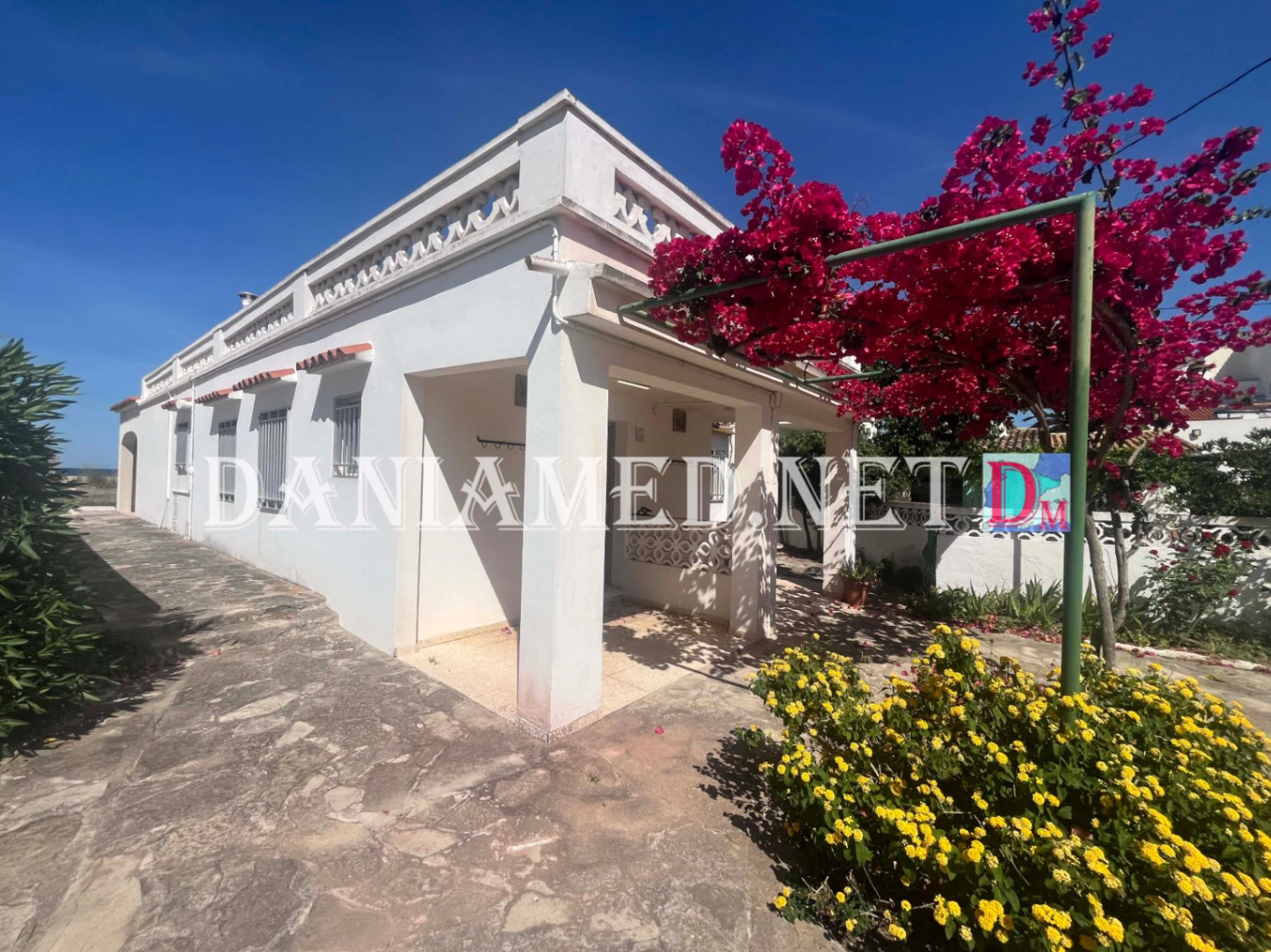 Villamagre - Villa en primera línea de la playa de Les Deveses – No afectada por las normativas costeras