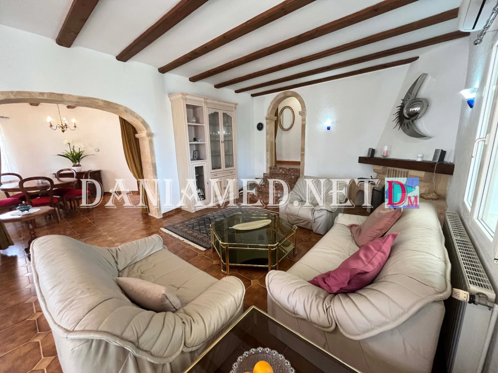 VillaRobert - Chalet de luxe avec court de tennis privé à seulement 360 m de la plage de l'Almadraba