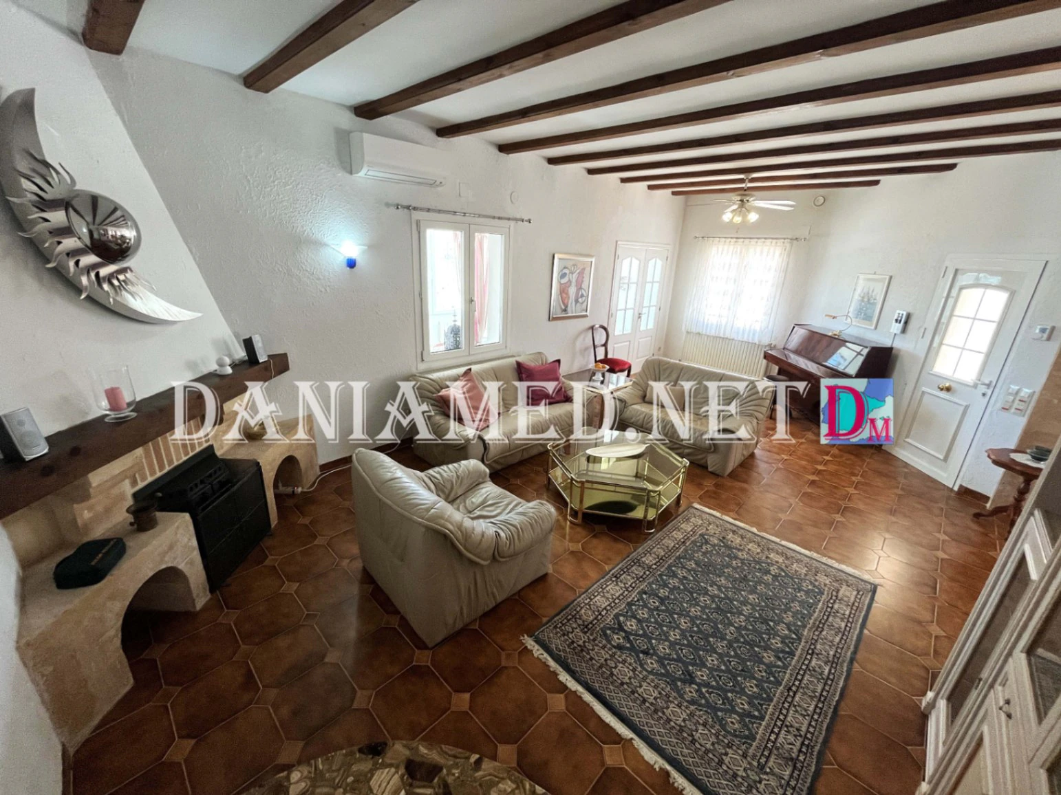 VillaRobert - Chalet de luxe avec court de tennis privé à seulement 8 km de la plage de l'Almadraba