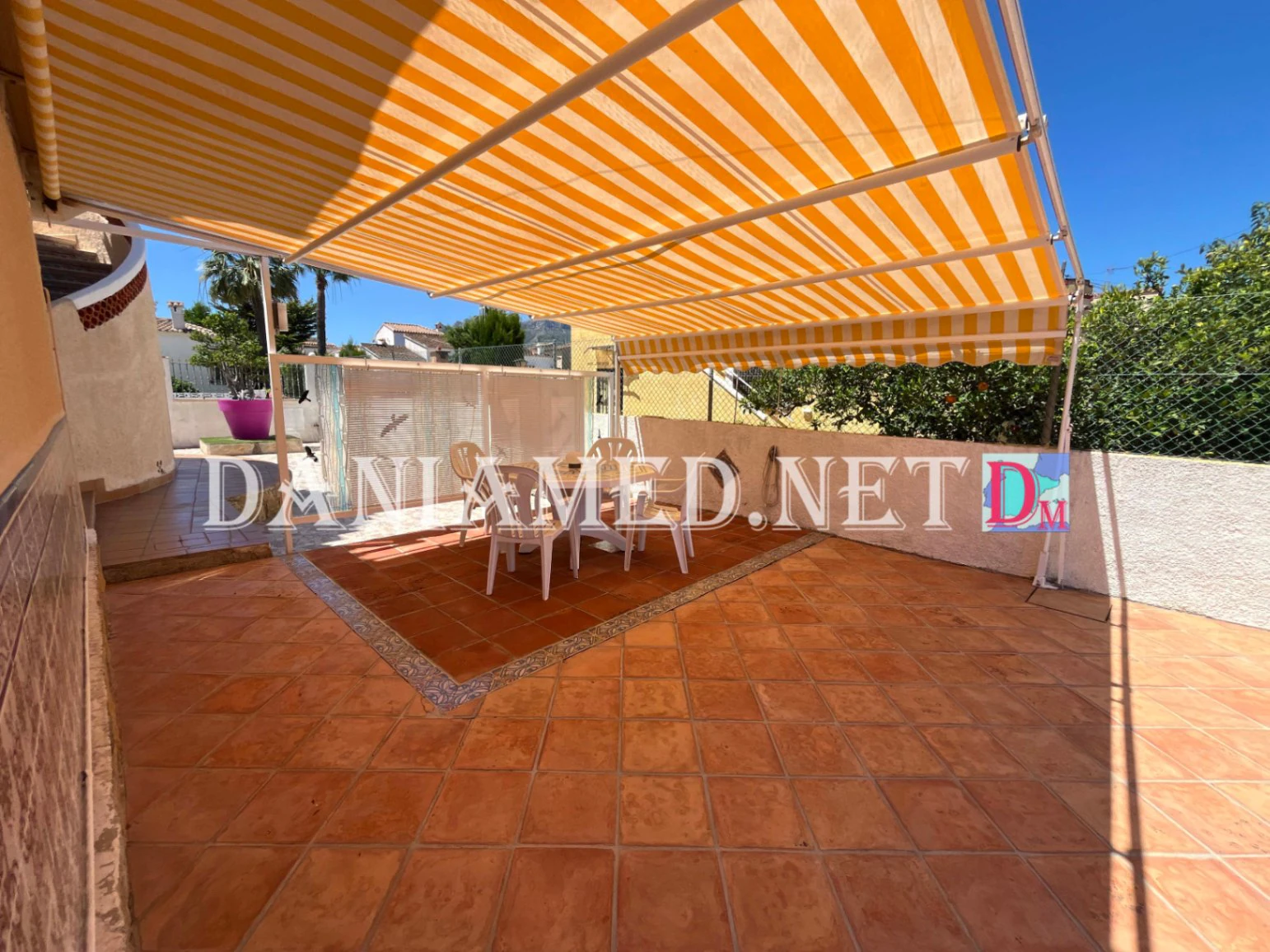 VillaRobert - Chalet de luxe avec court de tennis privé à seulement 360 m de la plage de l'Almadraba