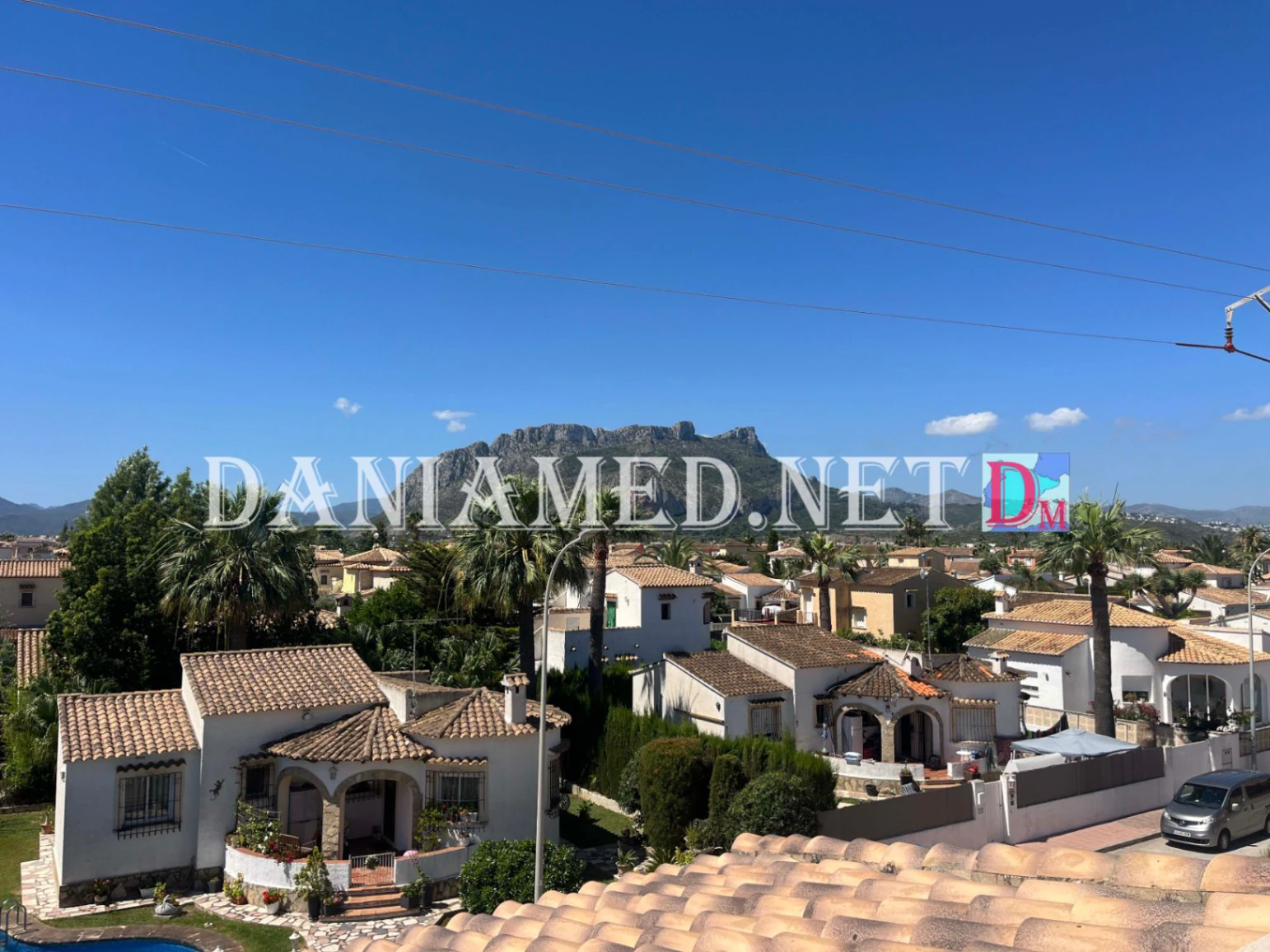 VillaRobert - Chalet de luxe avec court de tennis privé à seulement 360 m de la plage de l'Almadraba