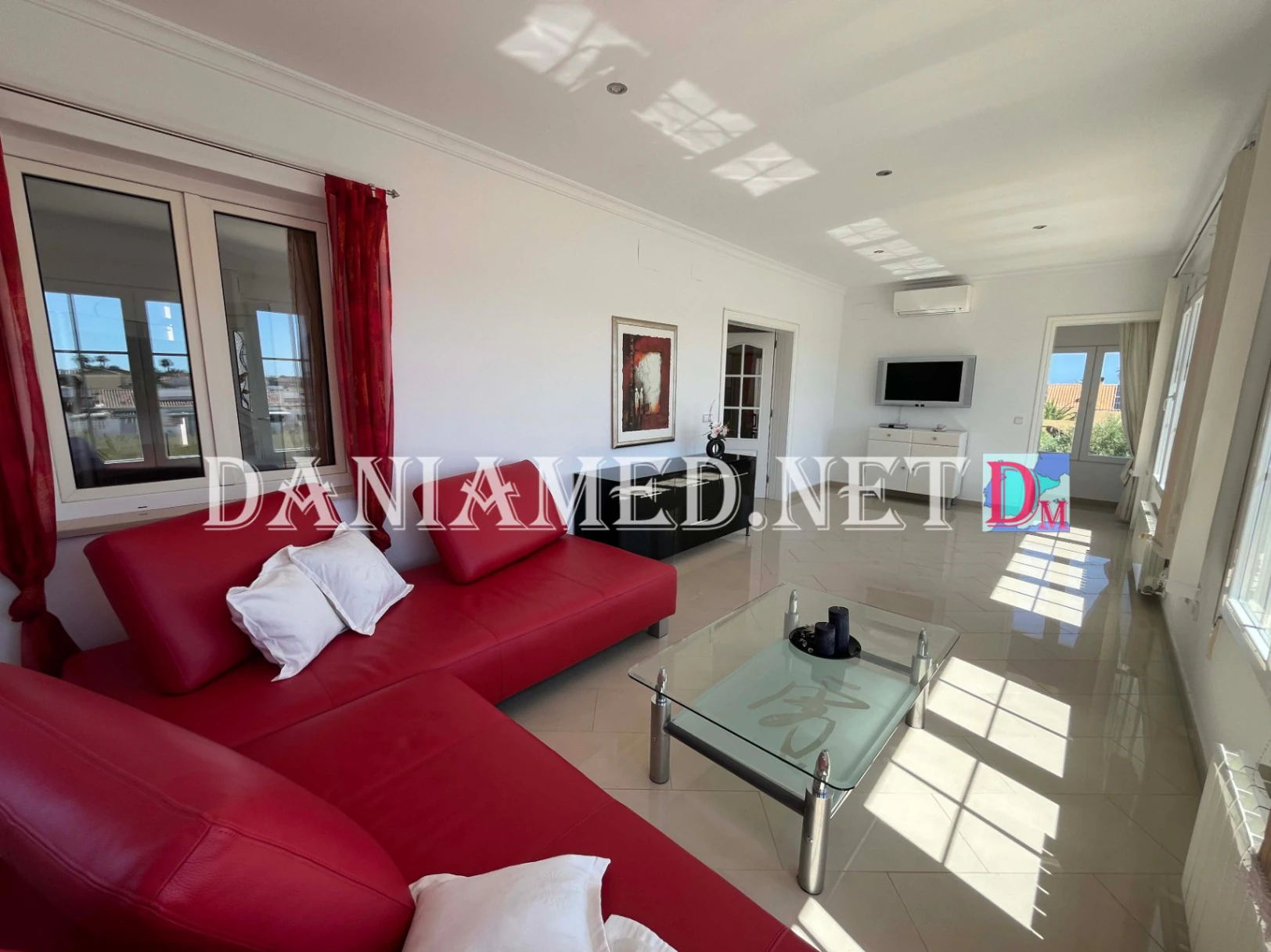 VillaRobert - Chalet de luxe avec court de tennis privé à seulement 8 km de la plage de l'Almadraba