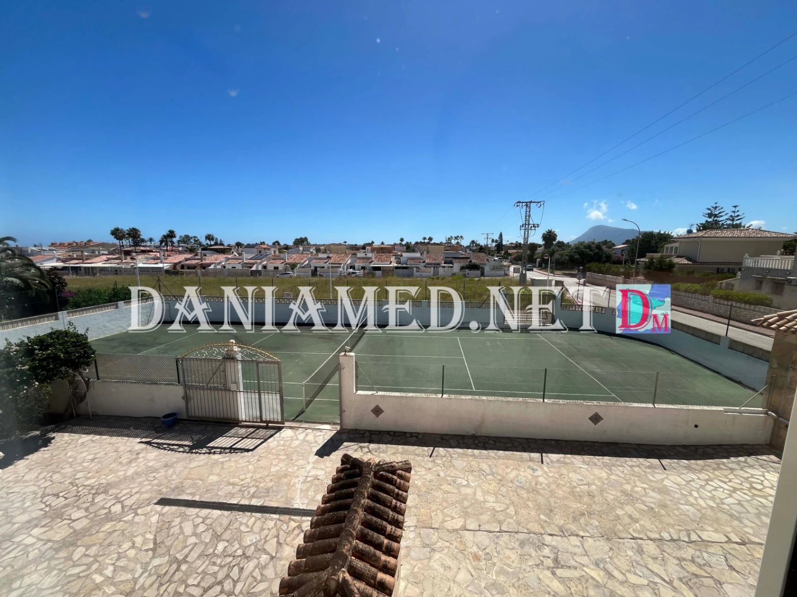 VillaRobert - Chalet de luxe avec court de tennis privé à seulement 360 m de la plage de l'Almadraba