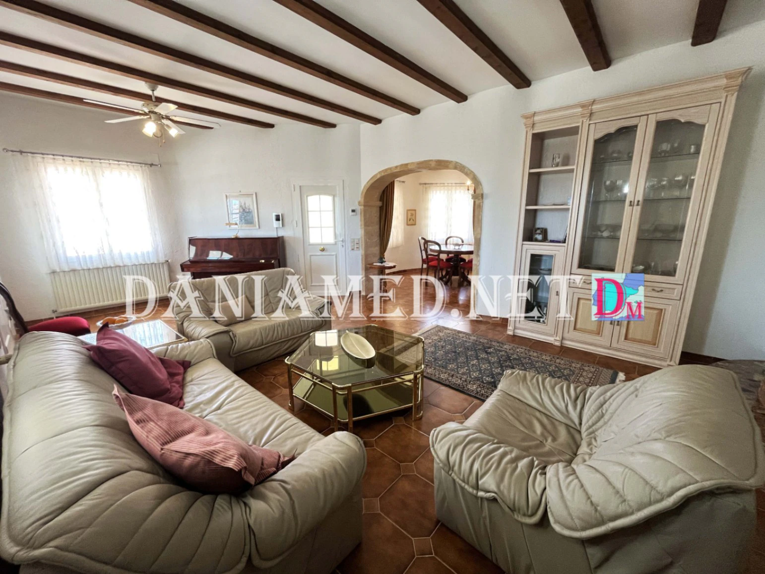 VillaRobert - Chalet de luxe avec court de tennis privé à seulement 8 km de la plage de l'Almadraba