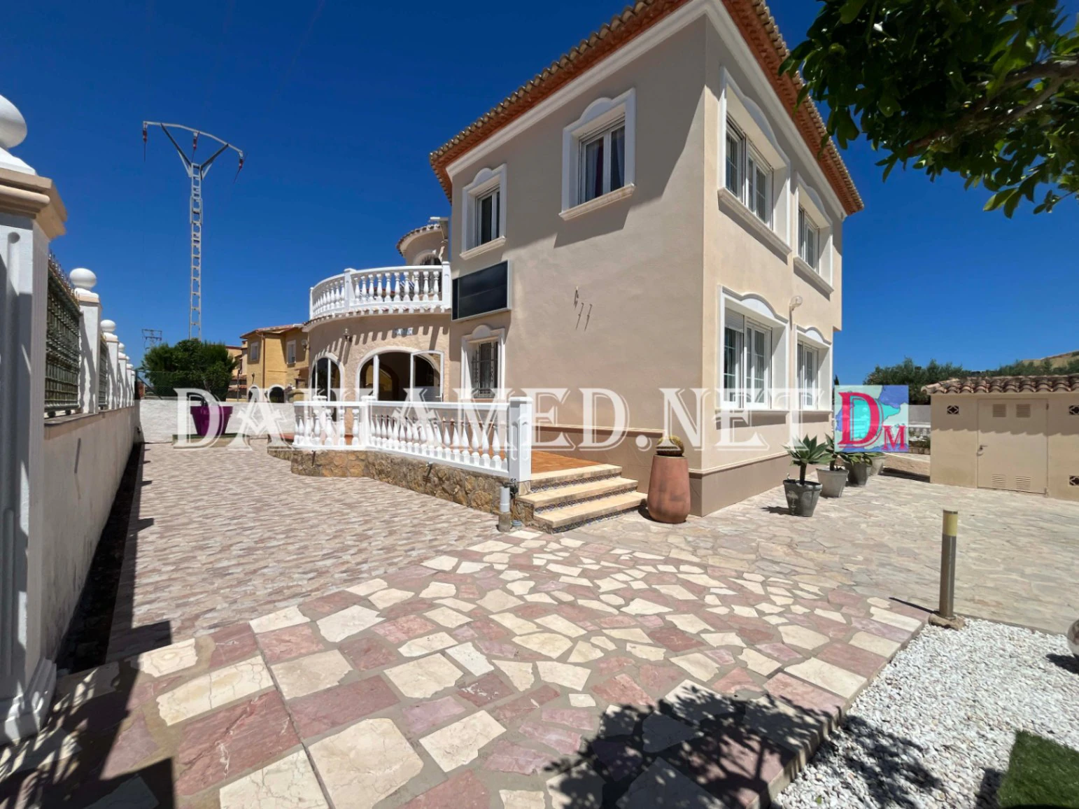 VillaRobert - Chalet de luxe avec court de tennis privé à seulement 8 km de la plage de l'Almadraba