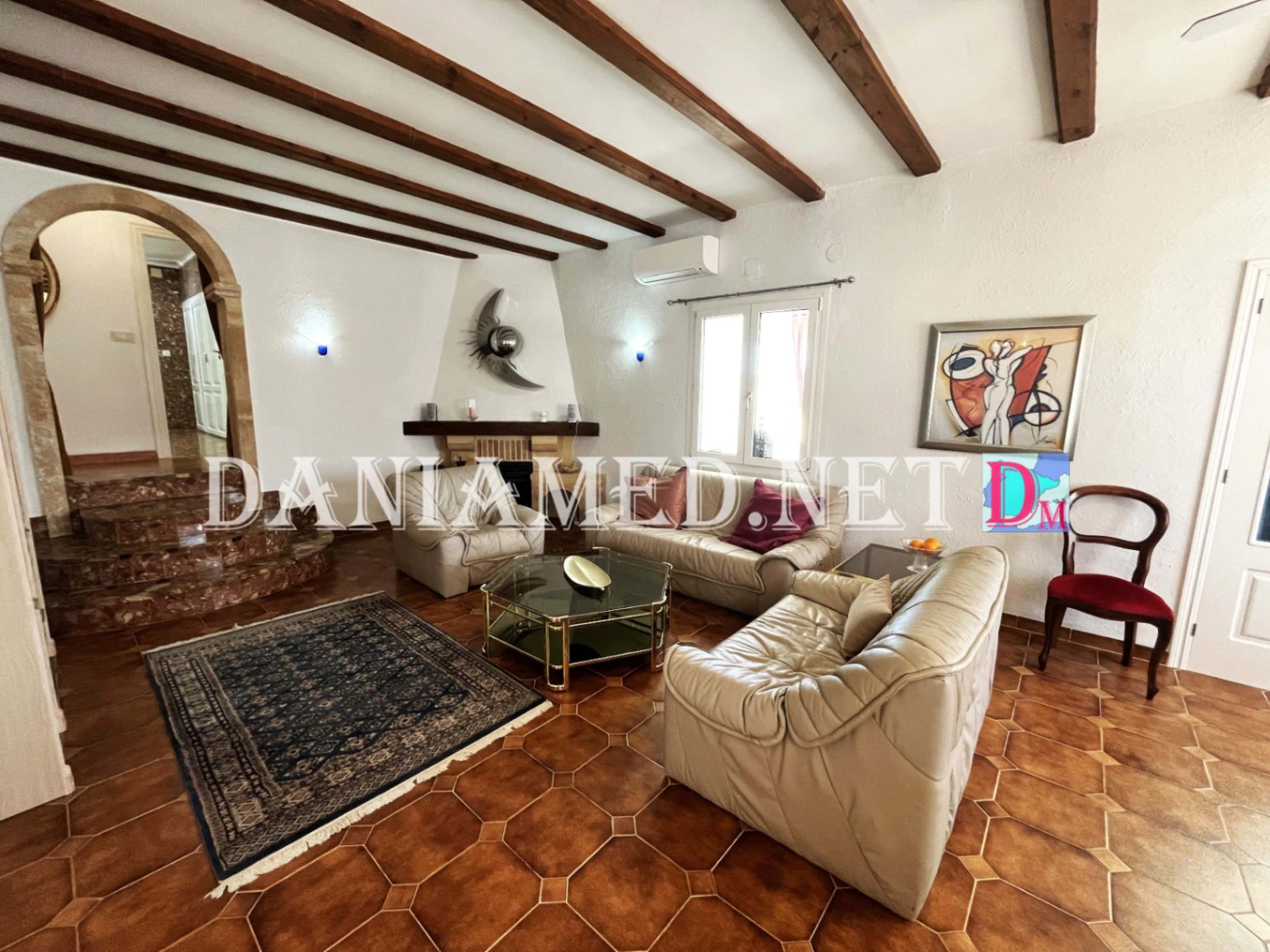 VillaRobert - Chalet de luxe avec court de tennis privé à seulement 360 m de la plage de l'Almadraba