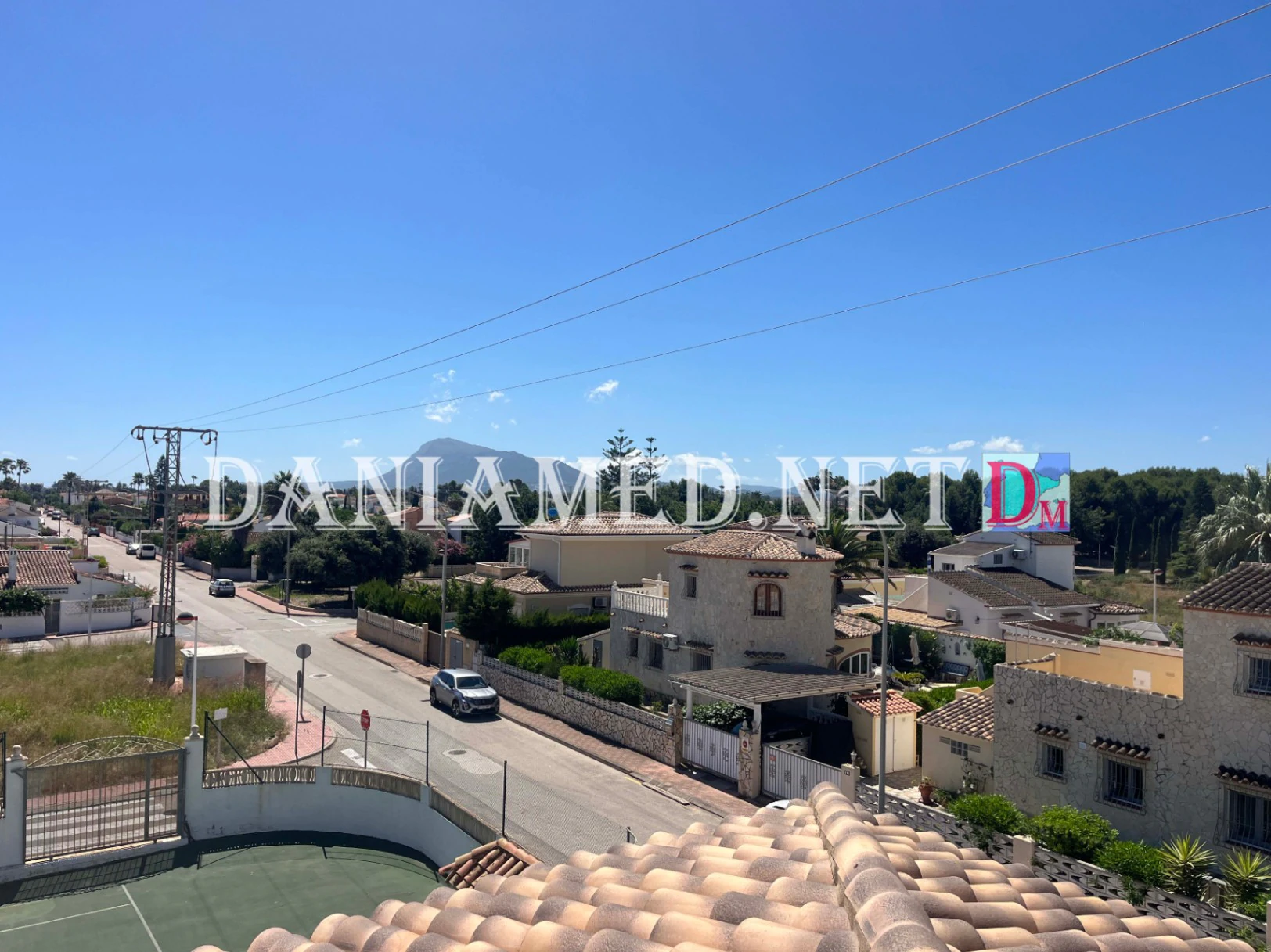 VillaRobert - Chalet de luxe avec court de tennis privé à seulement 8 km de la plage de l'Almadraba