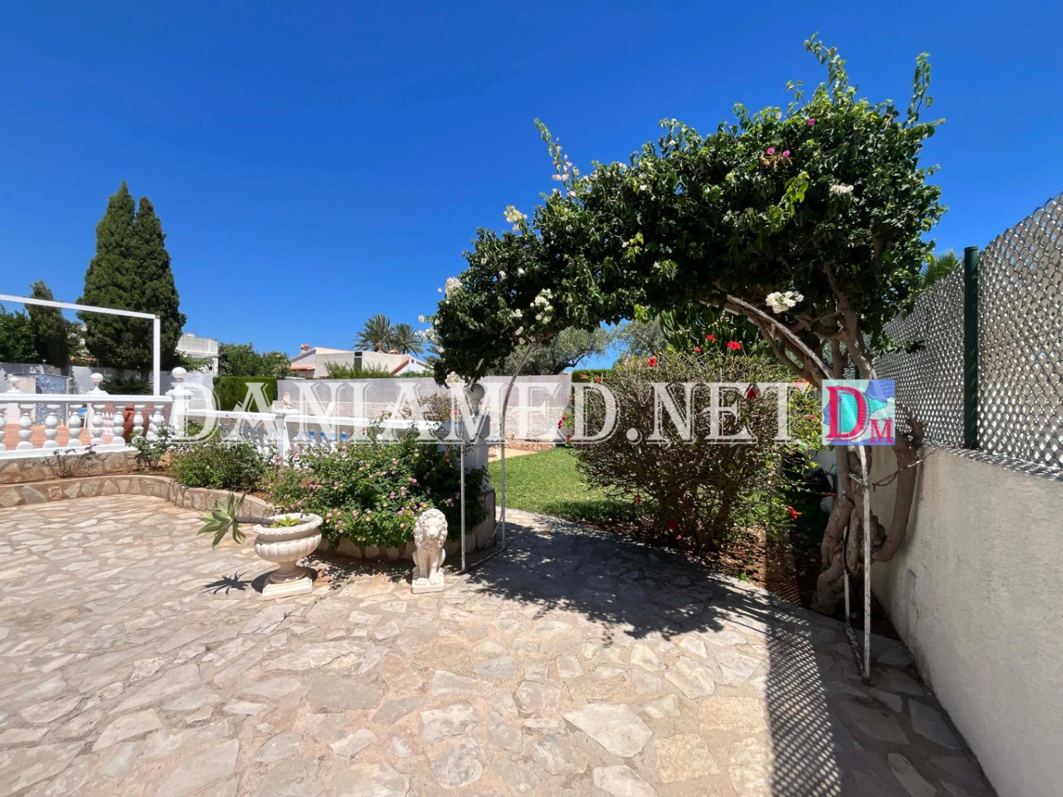 VillaRobert - Chalet de luxe avec court de tennis privé à seulement 360 m de la plage de l'Almadraba