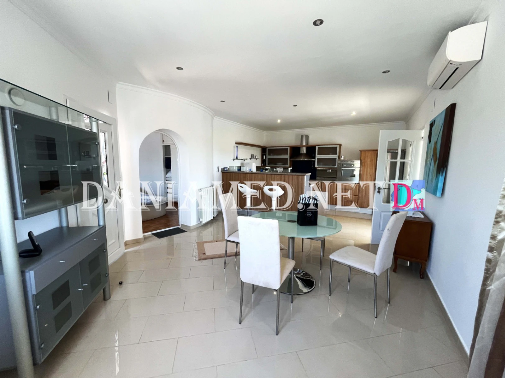 VillaRobert - Chalet de lujo con pista de tenis privada a solo 360m de la Playa de la Almadraba