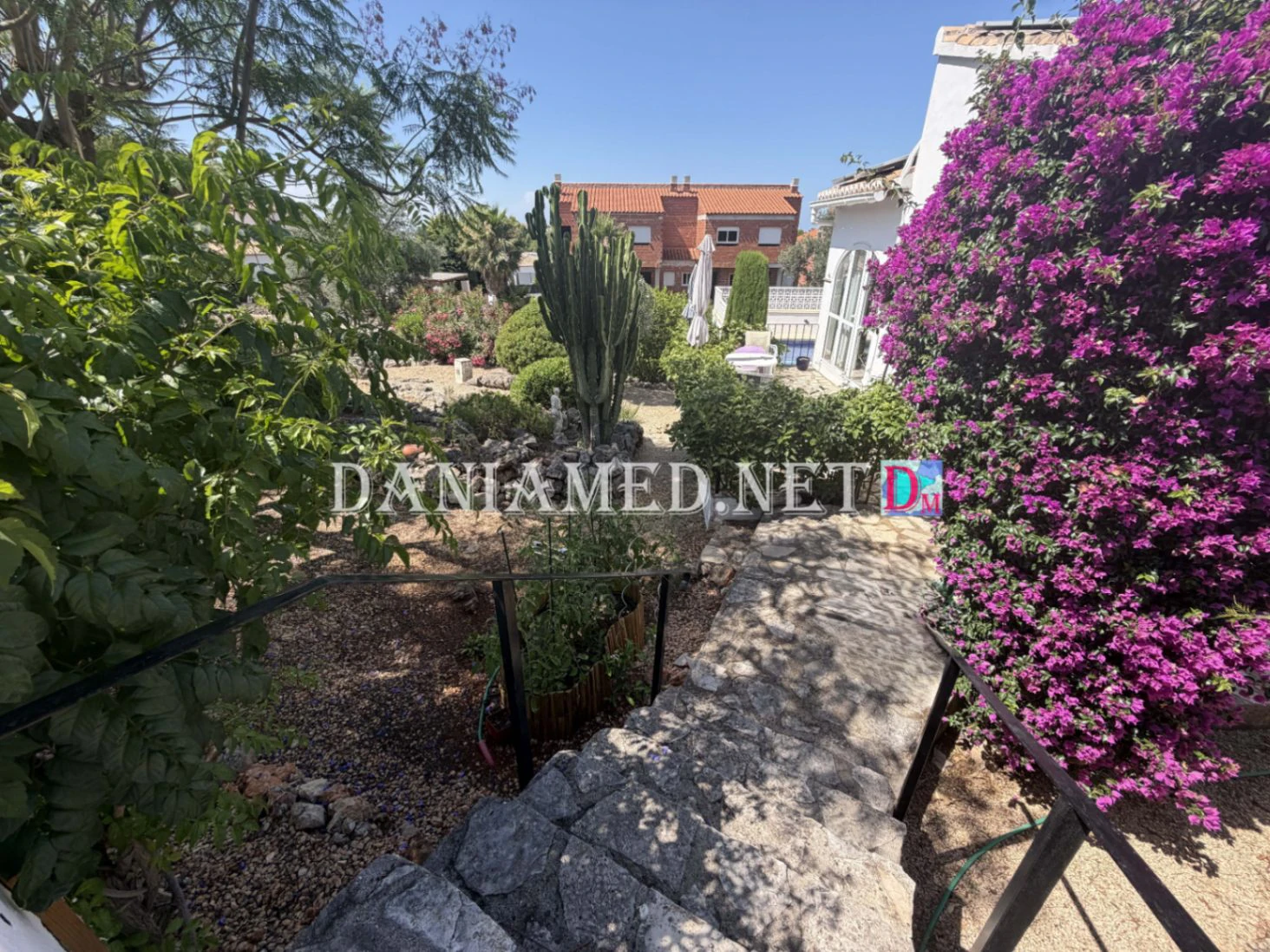Montejune2 - Hoekwoning met privézwembad in El Ràfol d'Almúnia