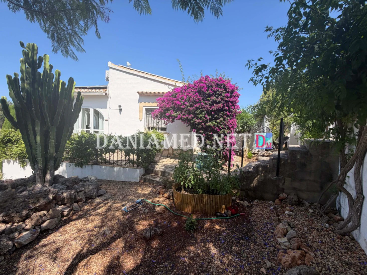 Montejune2 - Hoekwoning met privézwembad in El Ràfol d'Almúnia