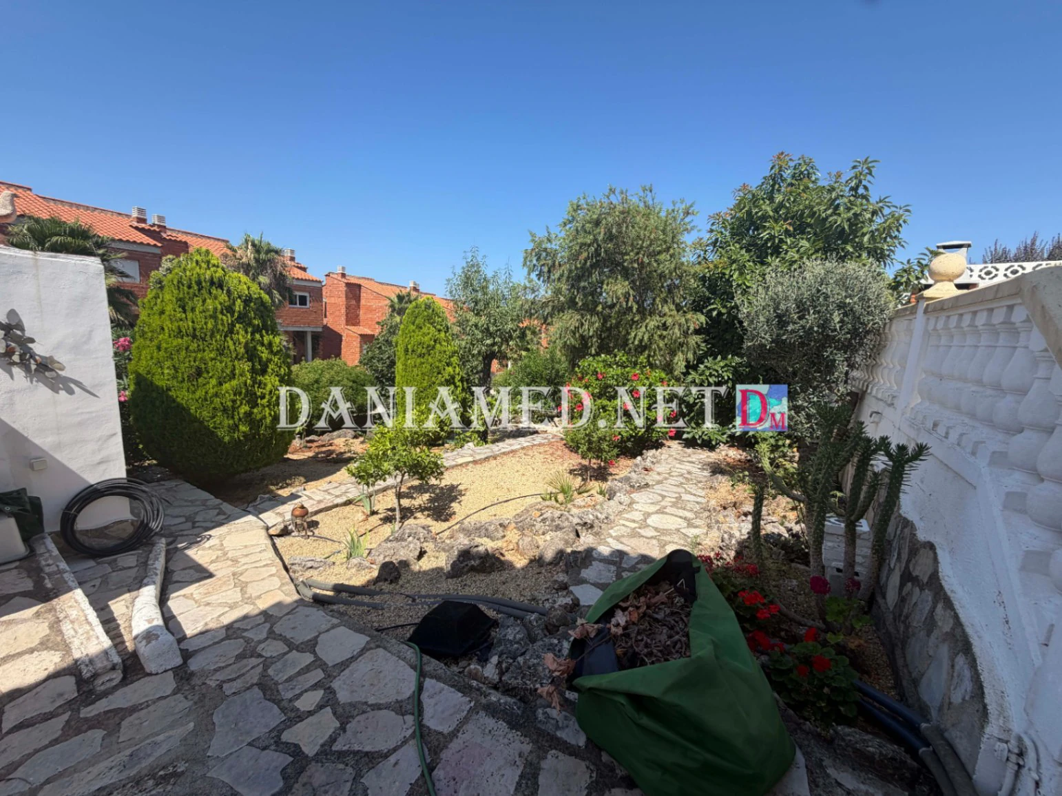 Montejune2 - Hoekwoning met privézwembad in El Ràfol d'Almúnia